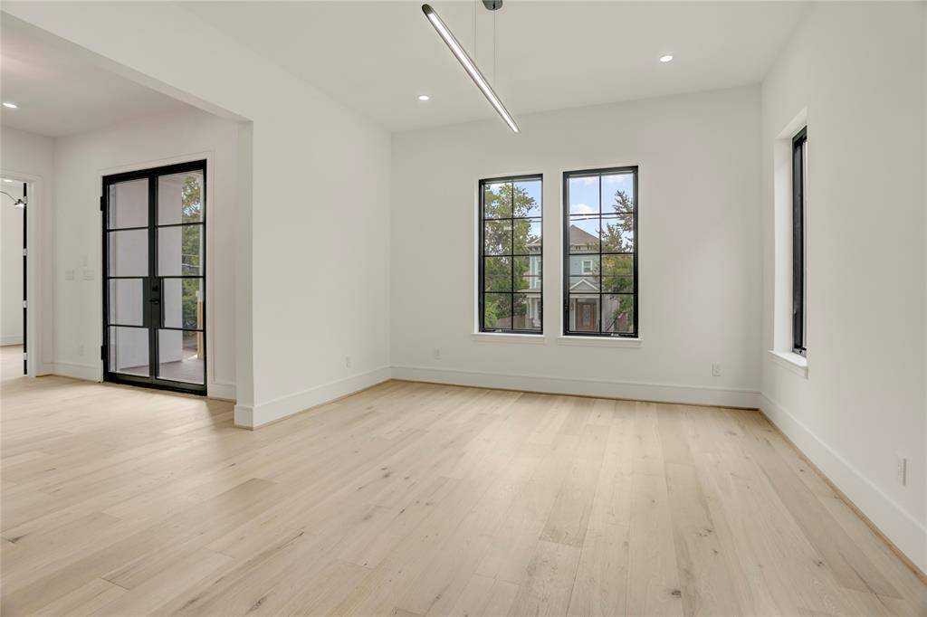 Houston, TX 77008,1906 W 14th