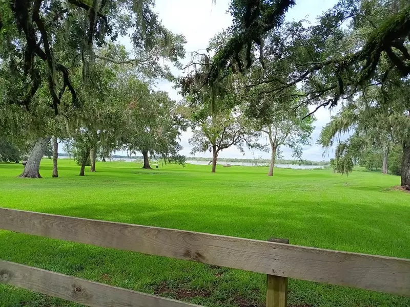 00 Brahman TRL, Angleton, TX 77515