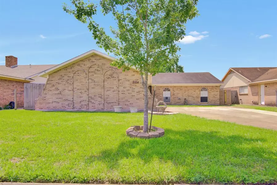 3104 Briar DR, Pasadena, TX 77503