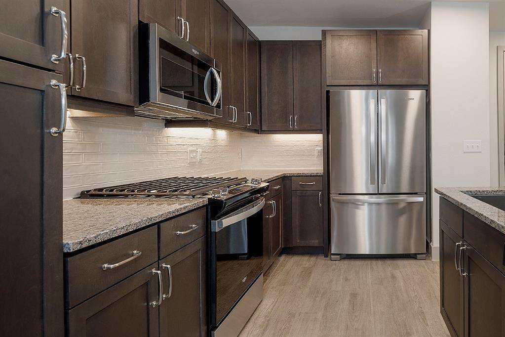 The Woodlands, TX 77380,8900 Six Pines DR #547