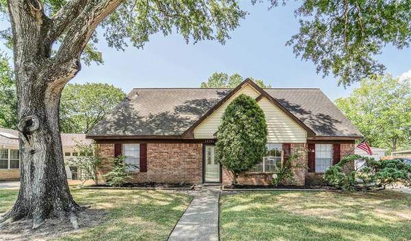 15706 Sea Liner DR, Houston, TX 77062