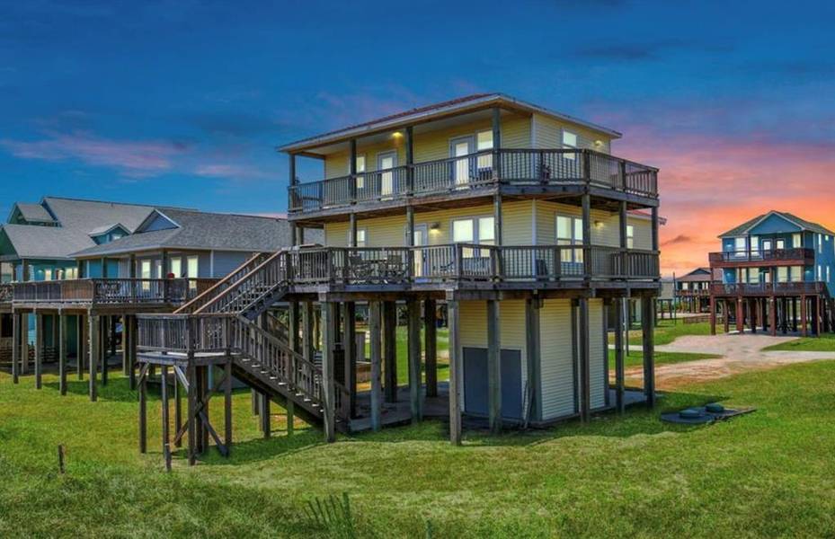 518 Point Lookout, Surfside Beach, TX 77541