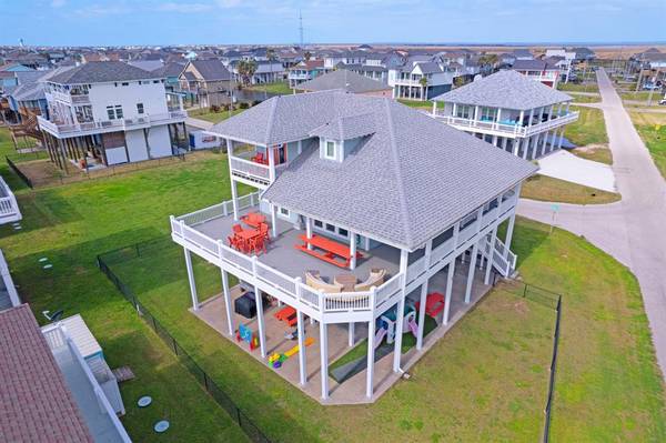 2640 Breaker DR, Crystal Beach, TX 77650