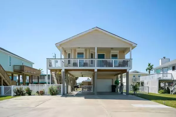 4106 Reeves DR, Galveston, TX 77554