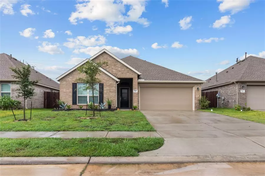 748 Willow Harbor LN, La Marque, TX 77568