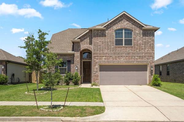 8423 Hunters Cliff DR, Baytown, TX 77521