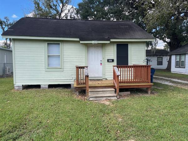 507 E 2nd ST, Sweeny, TX 77480