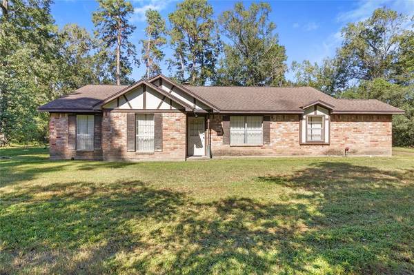 403 Shadylake DR, New Caney, TX 77357