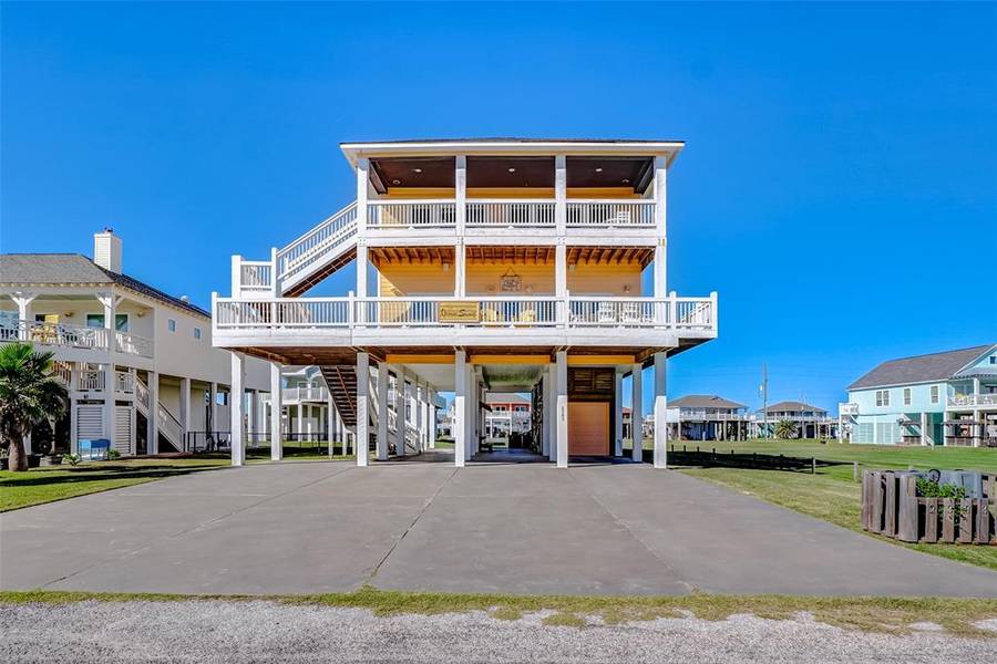 2383 Sand Drift LN, Crystal Beach, TX 77650