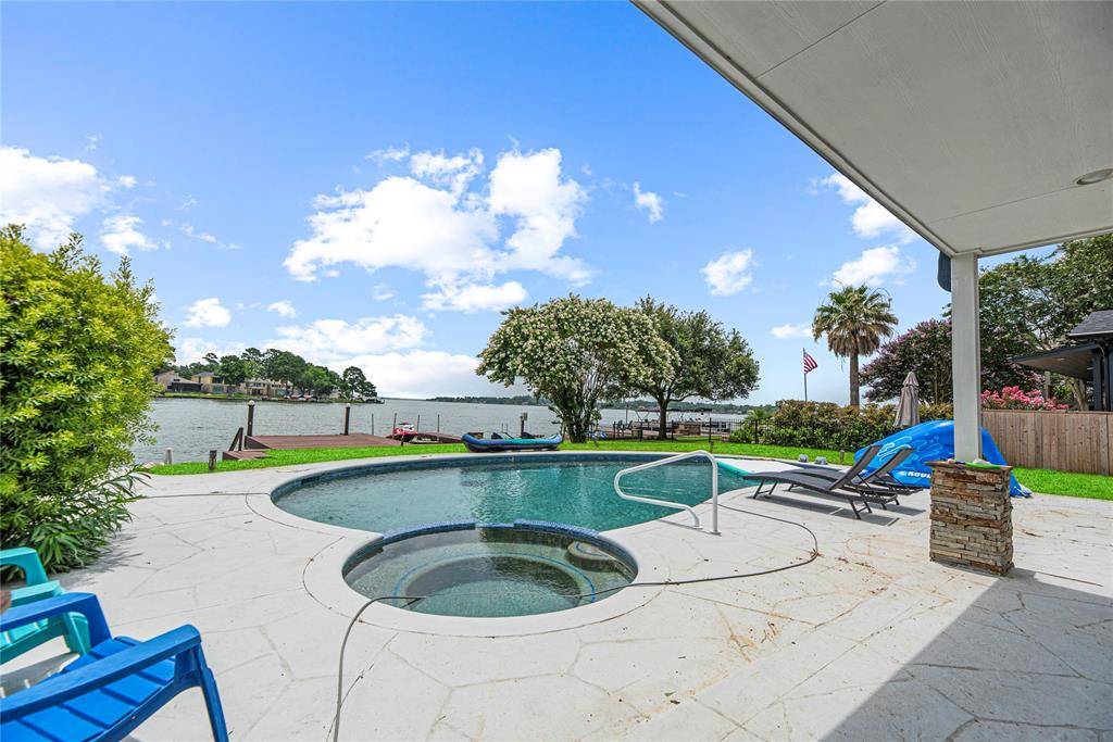 3114 Canterbury LN, Montgomery, TX 77356