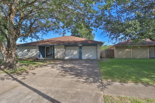 10103 Hillridge RD, La Porte, TX 77571