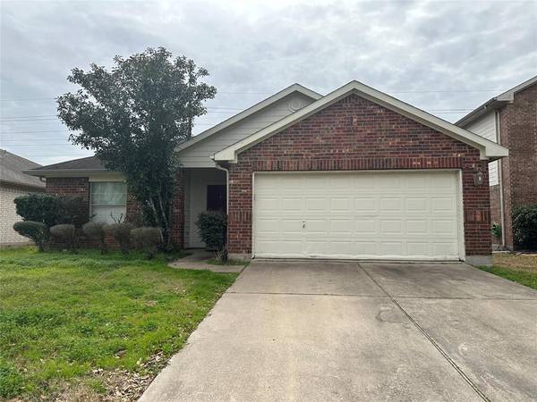 10718 Gold Finch RD, Baytown, TX 77523