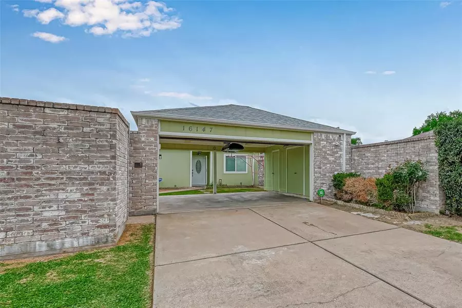 16147 New Field DR, Houston, TX 77082