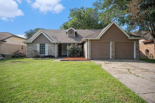 2914 Tarpon DR,  League City,  TX 77573