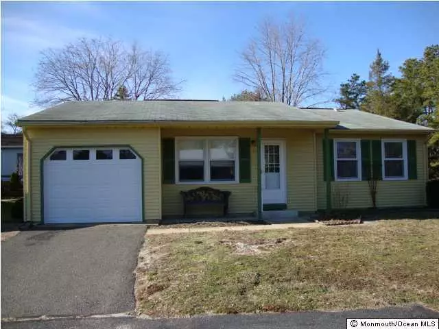 Whiting, NJ 08759,7 Westport Drive