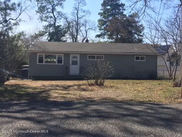 17 Arlene Court, Toms River, NJ 08755