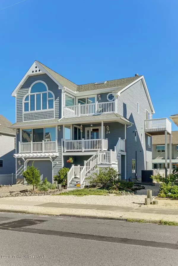 24 4th Avenue, Seaside Park, NJ 08752