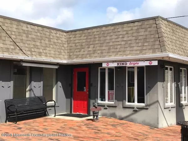 Fair Haven, NJ 07704,609 River Road