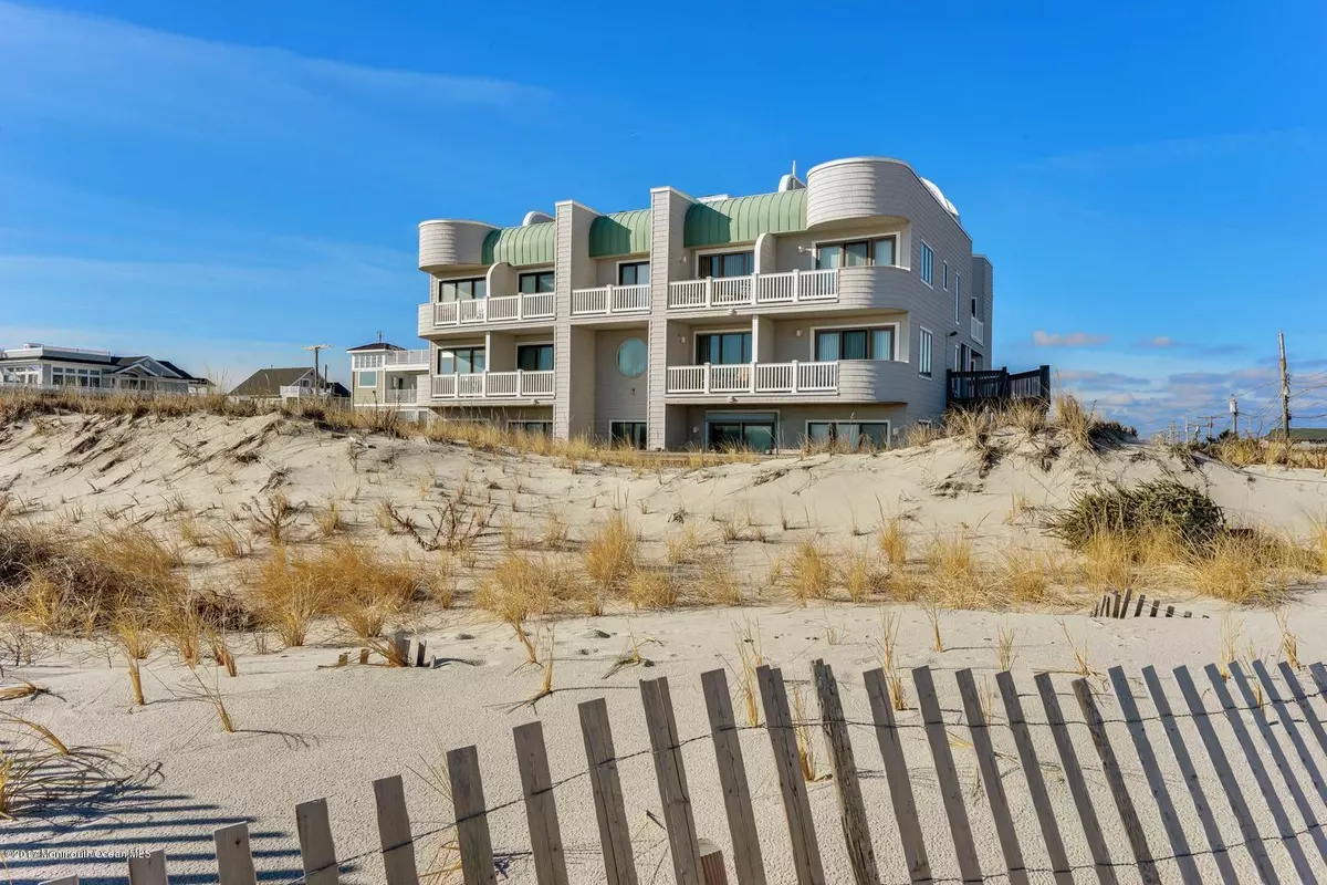 South Seaside Park, NJ 08752,2200 S Ocean Avenue #304