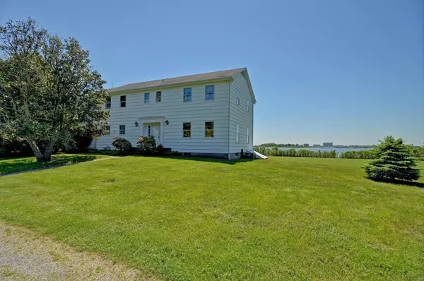 Rumson, NJ 07760,29 Tuxedo Road