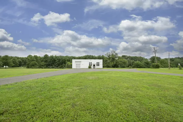 Farmingdale, NJ 07727,452 Squankum Yellowbrook Road