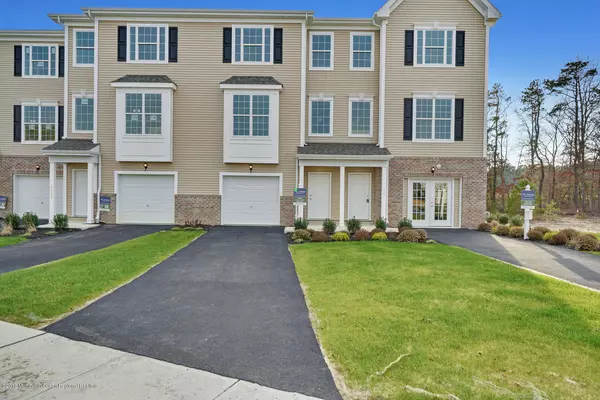 Manahawkin, NJ 08050,23 Melanie Way #202