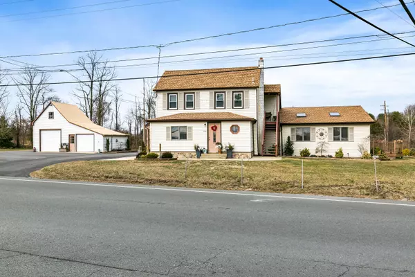 Cream Ridge, NJ 08514,880 Monmouth Road