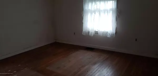 Brielle, NJ 08730,527 Harris Avenue