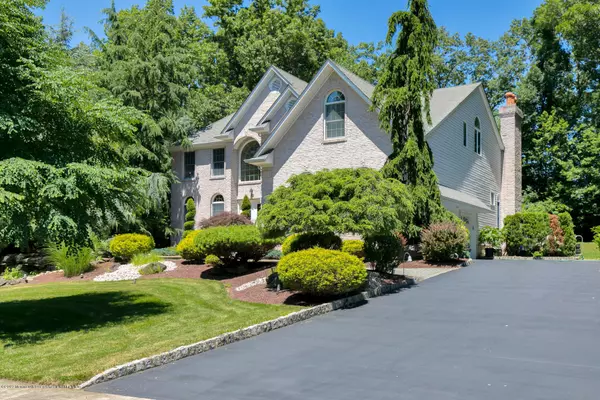 Manalapan, NJ 07726,10 Sherri Drive