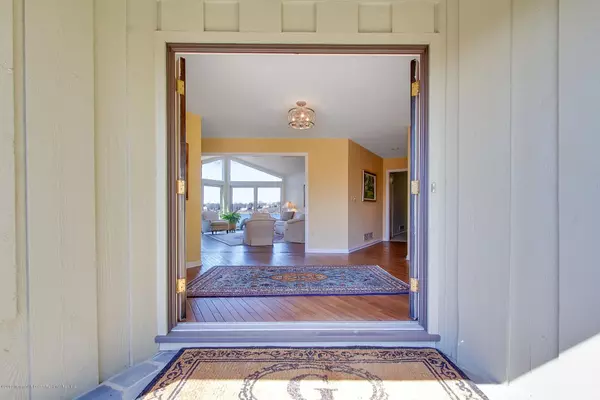 Fair Haven, NJ 07704,72 Pine Cove Road