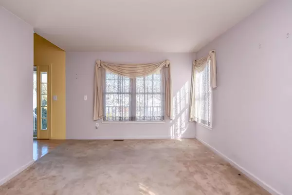 Manahawkin, NJ 08050,1109 Seashell Avenue
