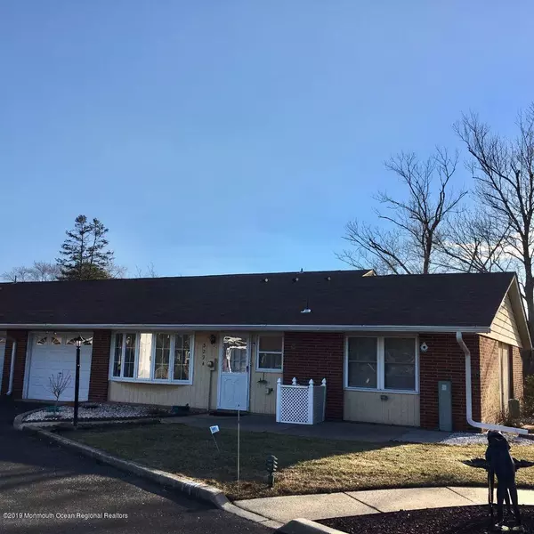 329 Dorchester Drive #100A, Lakewood, NJ 08701