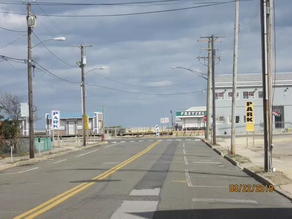 Seaside Park, NJ 08752,35 Porter Avenue