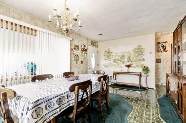 Iselin, NJ 08830,270 Benjamin Avenue