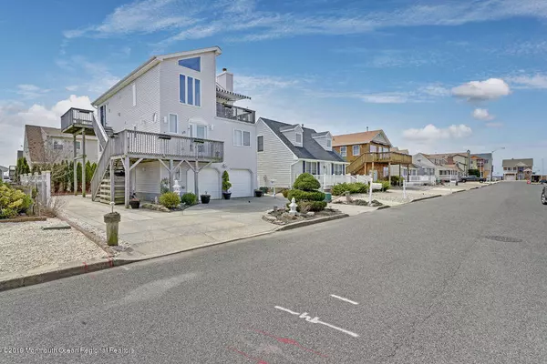 Seaside Park, NJ 08752,315 Gerrard Avenue