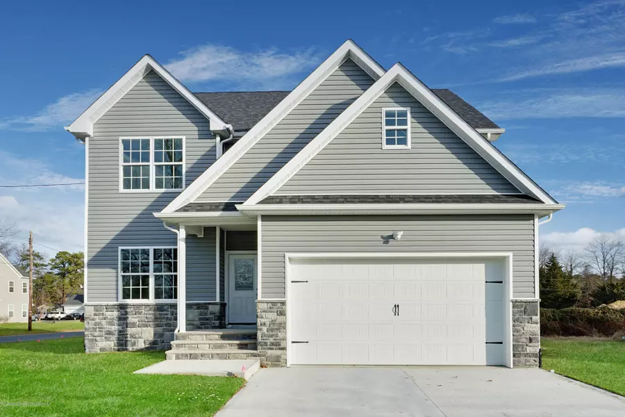 89 3rd Avenue, Toms River, NJ 08757