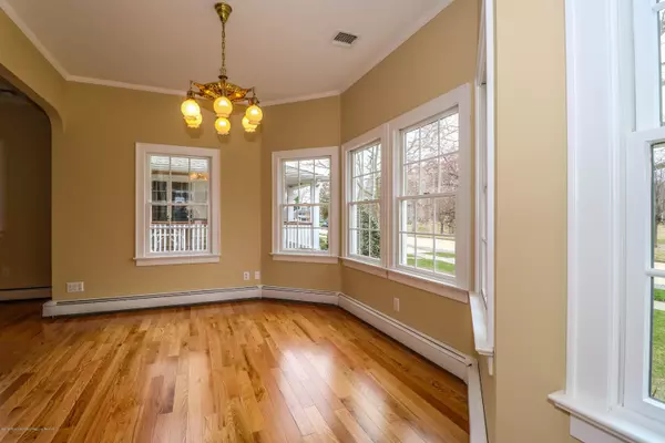 Spring Lake, NJ 07762,407 W Lake Drive