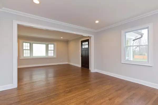 Belford, NJ 07718,652 Center Avenue