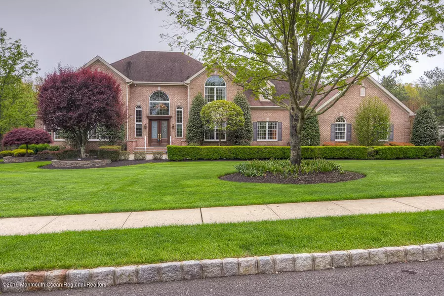 10 Hastings Road, Holmdel, NJ 07733