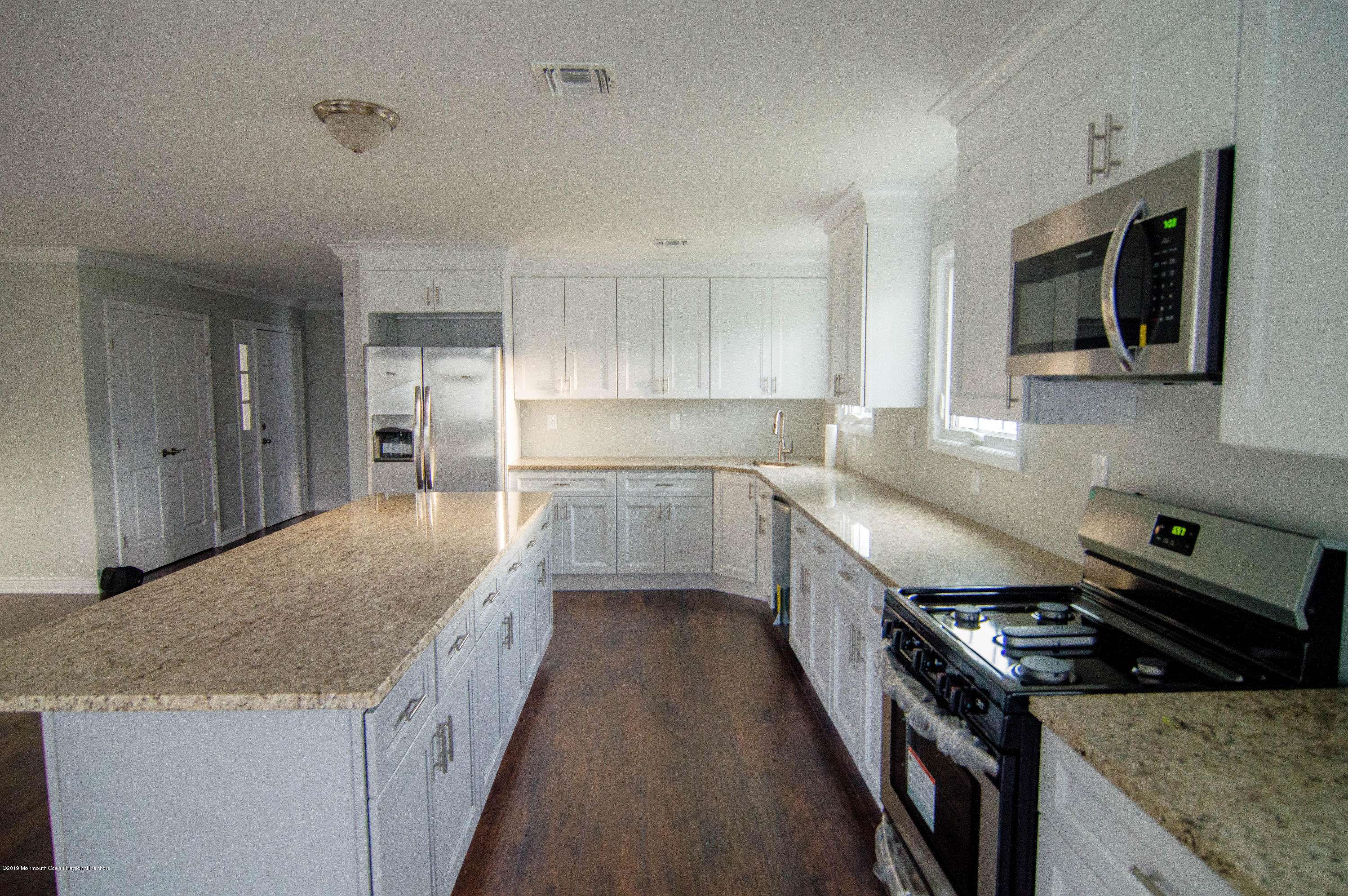Toms River, NJ 08757,14 Shannon Court