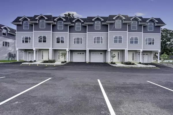11 Fields Way, West Long Branch, NJ 07764