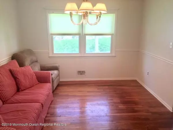 East Brunswick, NJ 08816,7 Janet Court