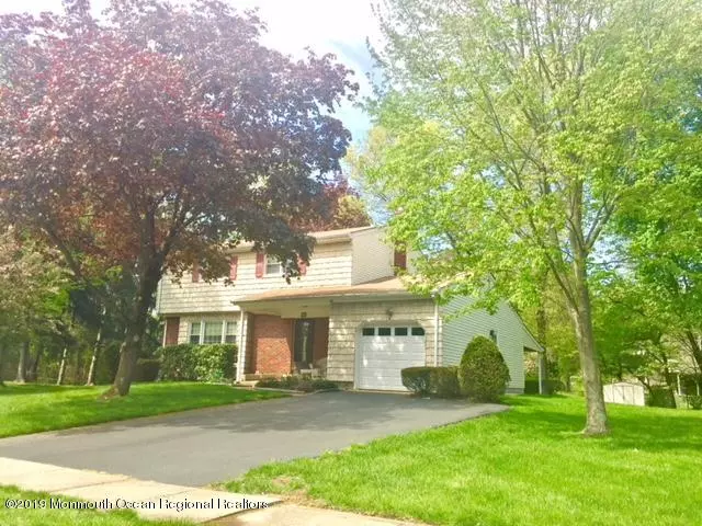 East Brunswick, NJ 08816,7 Janet Court