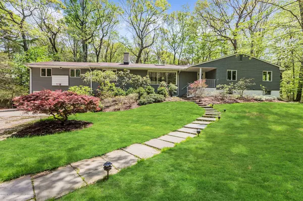 31 Pine Street, Lincroft, NJ 07738