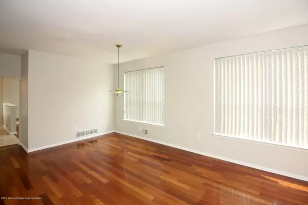 Parlin, NJ 08859,14 Fela Drive #7