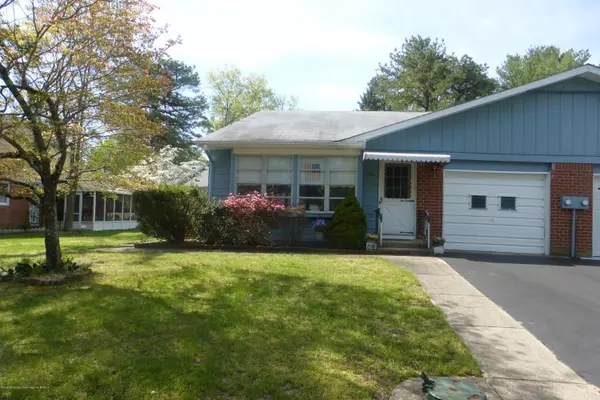 Whiting, NJ 08759,12 Lexington Drive #A
