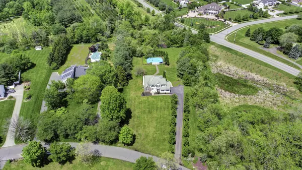 Manalapan, NJ 07726,8 Regency Way