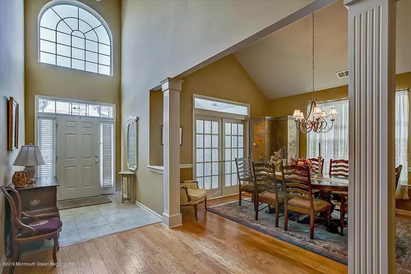 Manahawkin, NJ 08050,63 Honeysuckle Drive