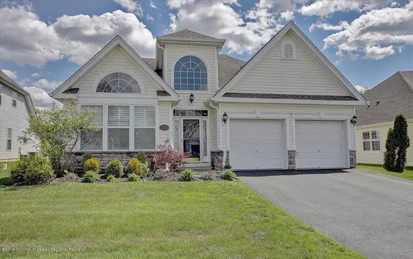 Manahawkin, NJ 08050,63 Honeysuckle Drive
