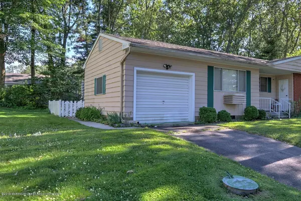 Whiting, NJ 08759,6 Kansas Drive